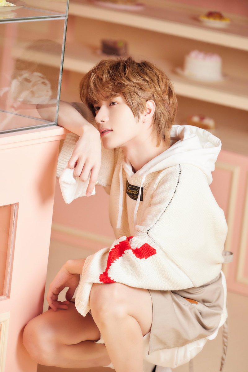 mo5txt's tweet photo. TOMORROW X TOGETHER BIRTHDAY
MERCH 'BAKE SHOP' - BEHIND CUTS - #범규 #BEOMGYU https://t.co/agTmRVKwda