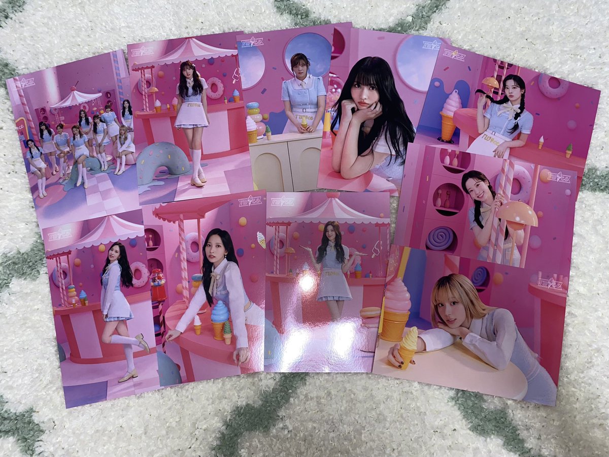 7on_SaaTaaN_7ce's tweet photo. つ！い！に！！！私の手元にも可愛いお子たちがやってきた❤️待ってましたー！！
可愛すぎる！ラントレもバランス良くて、何より推しがちゃんと来てくれて嬉しい🥹❤️
#TWICE
#TWICEHareHare 
#TWICE交換 https://t.co/GfuXVExqos