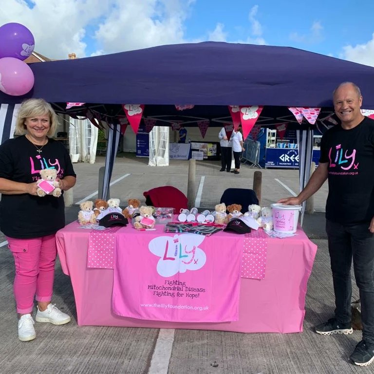 4Lilyfoundation's tweet photo. May the Force be with Sarah (our corporate fundraiser) and her husband Pat who are raising awareness of mitochondrial diseases @Gloscricket Community Day today. Thanks so much to GCC for giving us this opportunity to spread the word about #Mito 
#cricket #Community #shareabear https://t.co/R8P6zNfDsB