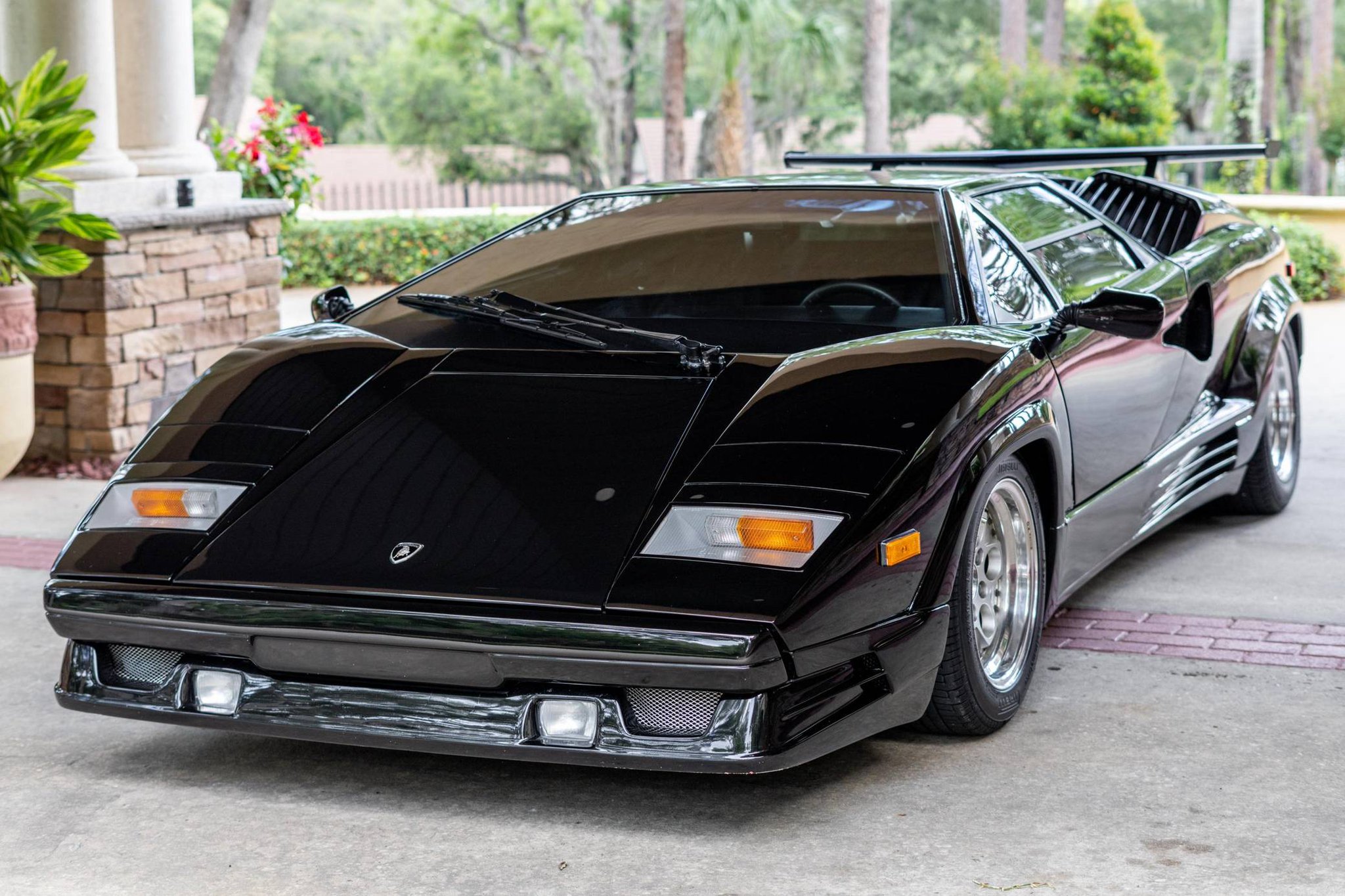 COUNTACH テーブル 1990 Lamborghini Countach 25th Anniversary | Girardo & Co