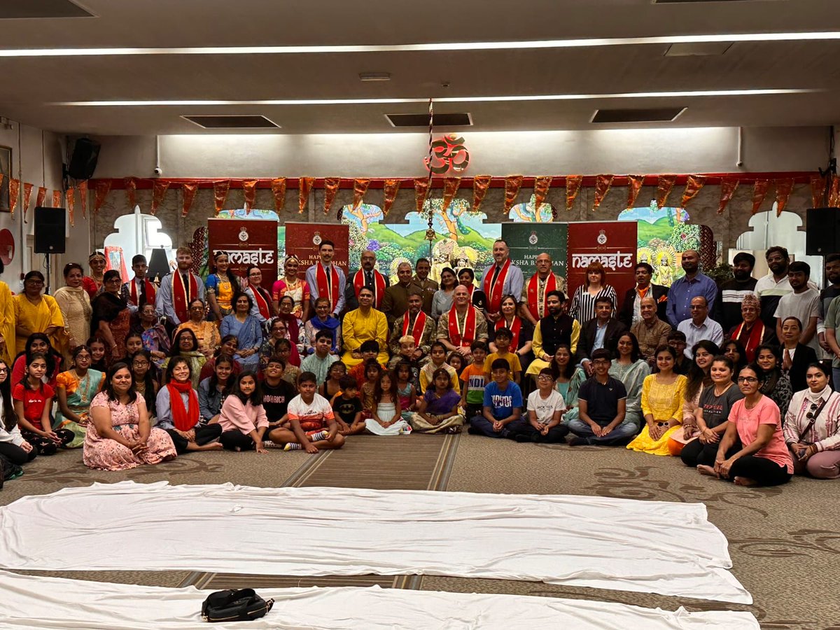 LailaAb95314447's tweet photo. #TWFRS attended Raksha Bandhan #celebration event yesterday to engage with our #diverse community, wonderful community members in Hindu π temple π€πΌπ
@MehrbanSadiq
@Kas1691Ks
@WMNicMordecai
@joannehenry99
@CoulthardLc https://t.co/zfFy1Jx1FZ