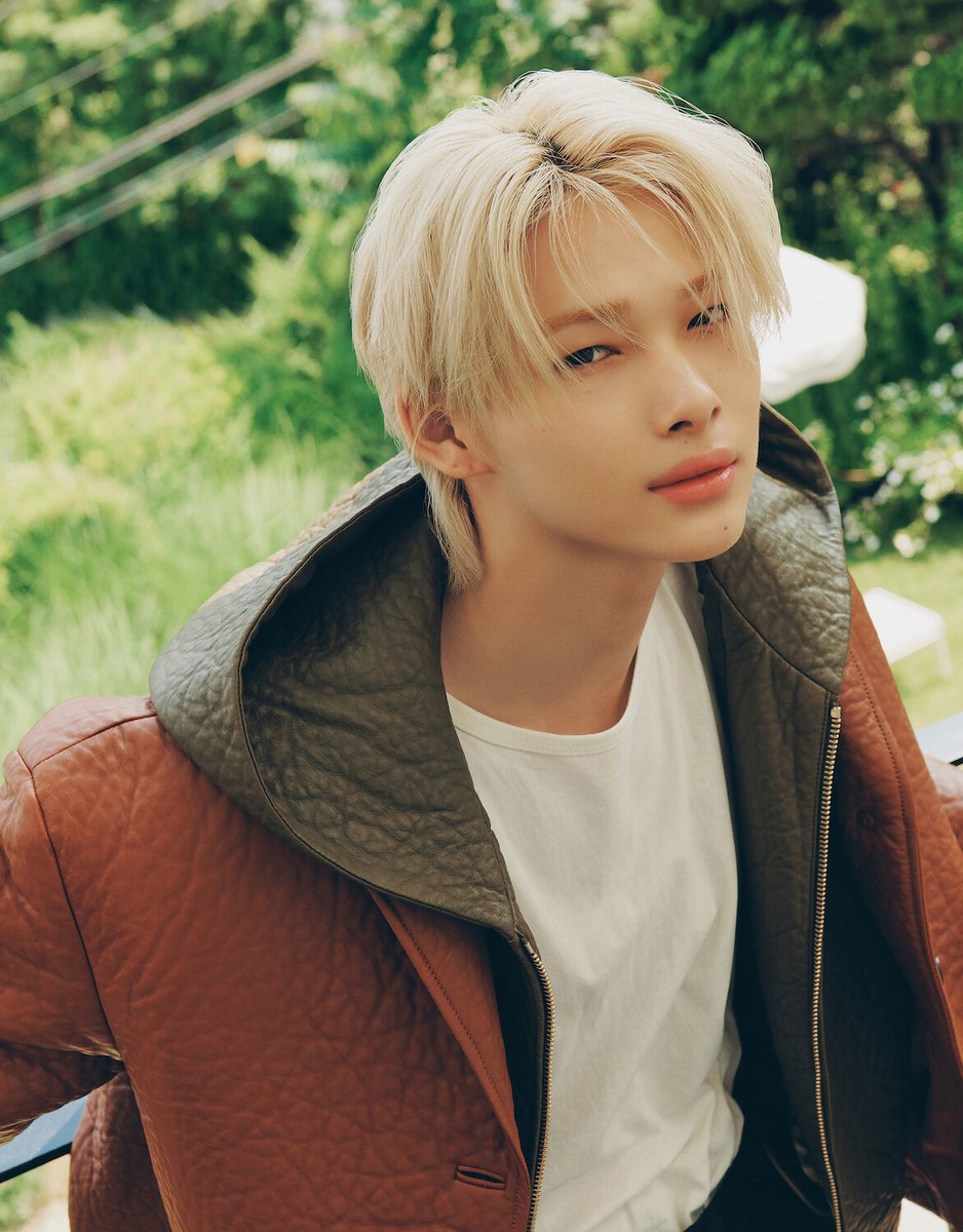ENHYPEN's Ni-ki looks stunning in new picture for SPUR magazine.