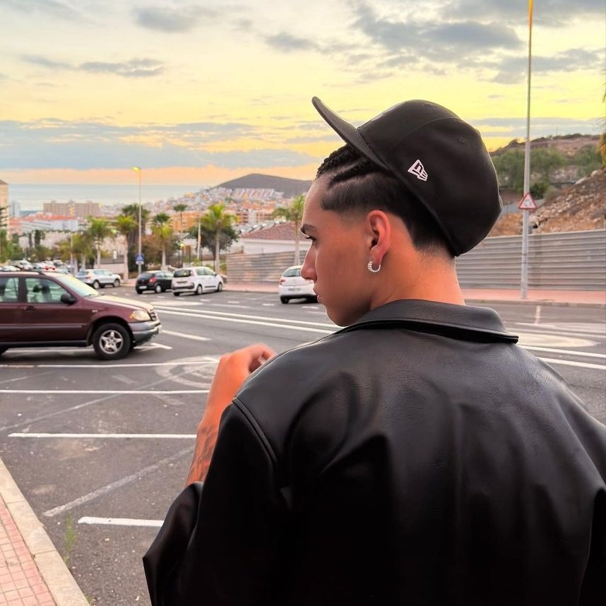 ⠀ ⠀ ⠀ ⠀ ⠀ 
⠀ ⠀ ⠀😁
⠀ ⠀ ⠀