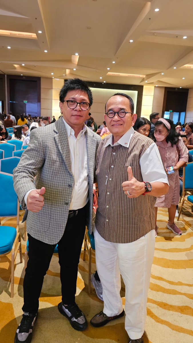 Barisan sakit hati 👺kadrun pe’ak macan ompong AR dan RR serta konco2nya datang ke KPK mau melaporkan Tindak Pidana Korupsi Mas Gibran dan Mas Kaesang tapi tidak berani di BAP membuat laporan sebagai Saksi Pelapor ha ha ha, ta’ukan konsekuensi hukumnya sebagai Saksi Pelapor kalau