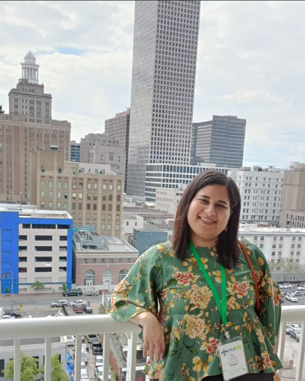 EAPS_phd's tweet photo. 🥳Already Tuesday? It’s time again to #MeetThePopStudiesPhD! 🙃

Today, we present you Ritu Rani (@rituroy04) from @InedFr  &amp; @IIPS.

🧐She works on focuses on Household #AirPollution and #health of older adults. https://t.co/t86MYV8dxm