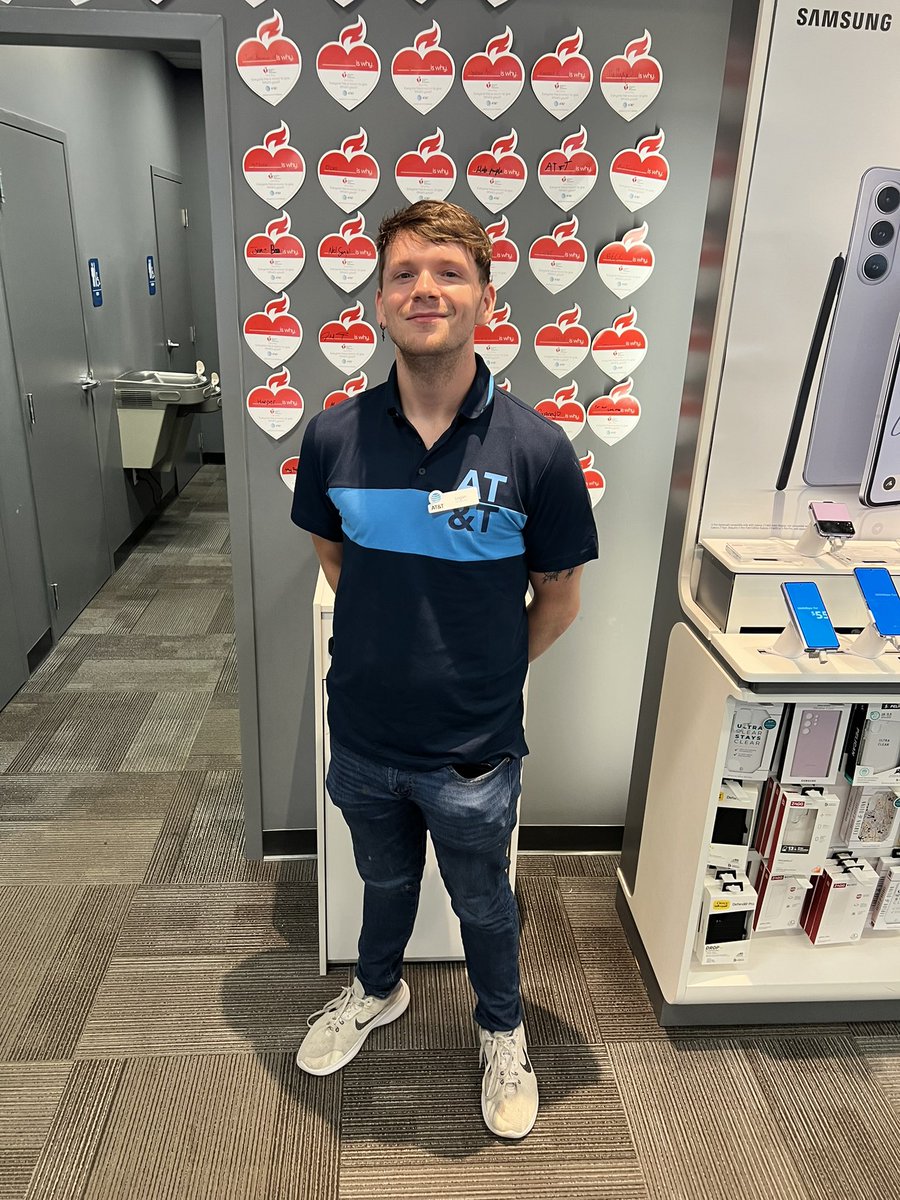 JQ7975's tweet photo. Everybody please help me welcome our newest hire @ Brier🔥, Logan 👏🏾 His future is super bright w/ AT&amp;T &amp; I can’t wait to see his growth 🫡  #LifeatATT

@ER_Workforce @MASMakeItMatter @Egreene757 @VinceLeaks @404girl https://t.co/kSKc9145M8
