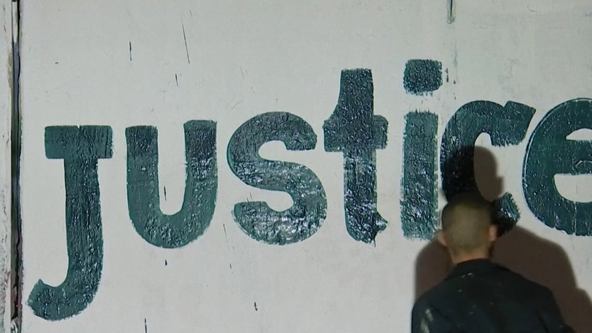 Level33_ent's tweet image. Where do you draw the line between justified and excessive force? Watch #UseofForce geni.us/UseofForce #ChuckD