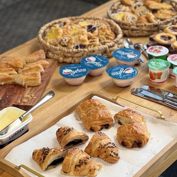 Kestronics Social Breakfast 🥐🍉 

 Nothing like starting the day with great food and great company! 🤝

#SocialBreakfast #WorkplaceWellbeing