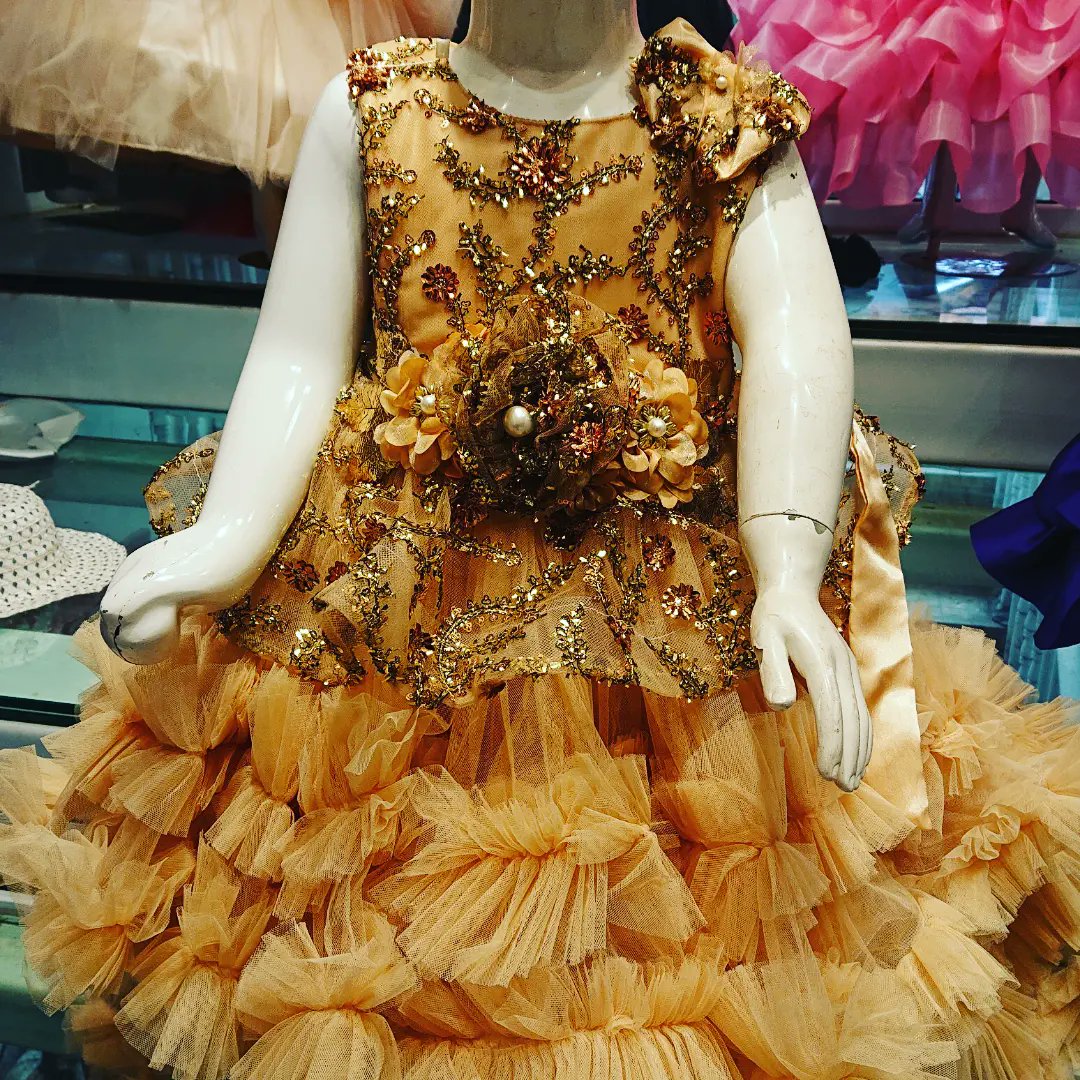 HappyPrincessCo's tweet photo. 🌟 Dazzle in Gold! 🌟 Shine like a star in this stunning glittery golden long tail frock for girls.

_________________________________

📞 Contact us at: +92 336 1837410 

🌐 Explore more: 
https://t.co/oRiBFJlO3f
__________________________________________ https://t.co/OLhBVOIgsG
