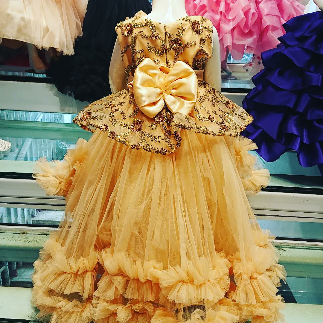 HappyPrincessCo's tweet photo. 🌟 Dazzle in Gold! 🌟 Shine like a star in this stunning glittery golden long tail frock for girls.

_________________________________

📞 Contact us at: +92 336 1837410 

🌐 Explore more: 
https://t.co/oRiBFJlO3f
__________________________________________ https://t.co/OLhBVOIgsG