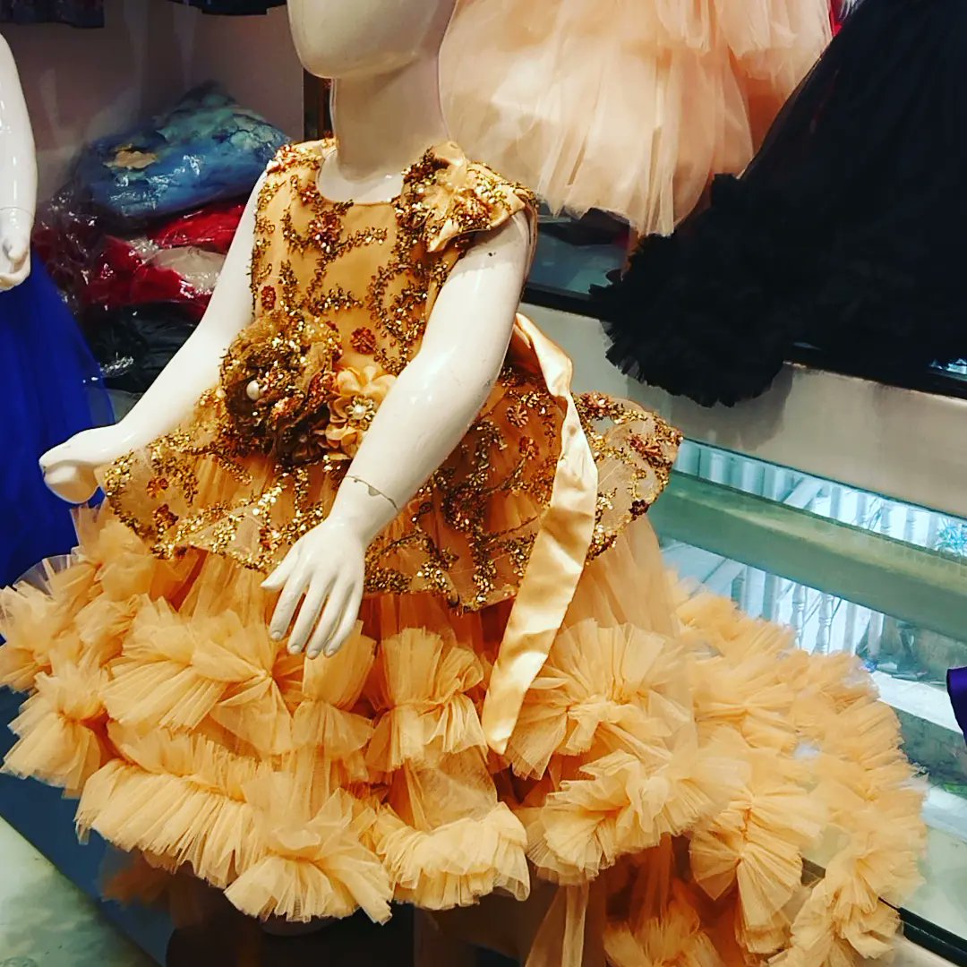 HappyPrincessCo's tweet photo. 🌟 Dazzle in Gold! 🌟 Shine like a star in this stunning glittery golden long tail frock for girls.

_________________________________

📞 Contact us at: +92 336 1837410 

🌐 Explore more: 
https://t.co/oRiBFJlO3f
__________________________________________ https://t.co/OLhBVOIgsG