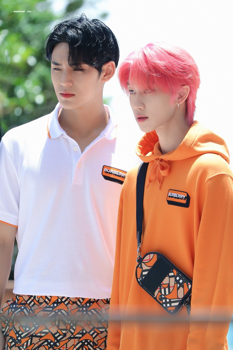 220630
🐸🐶
#규잇 #gyuhao
#민규 #MINGYU #ミンギュ
#디에잇 #THE8 
#서명호 #徐明浩 #ミンハオ