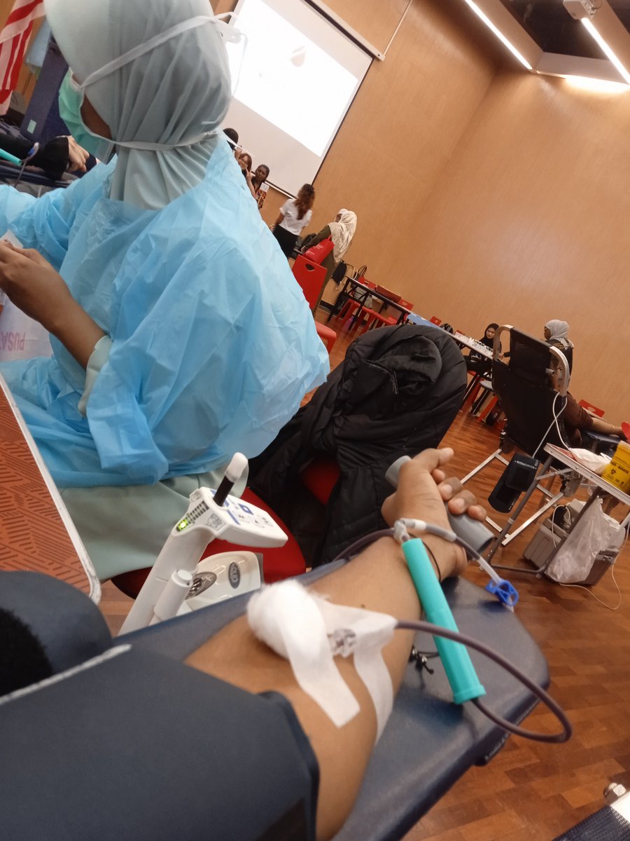 Ammelia3131's tweet photo. Why we should scared to donate? πͺβ€οΈ #HeroesAmongUs #FearlessFrontliners" #CityUBloodDonationDay
#BLMC2153
Fight the Fear and Face it!!! https://t.co/c3boBUOJdw