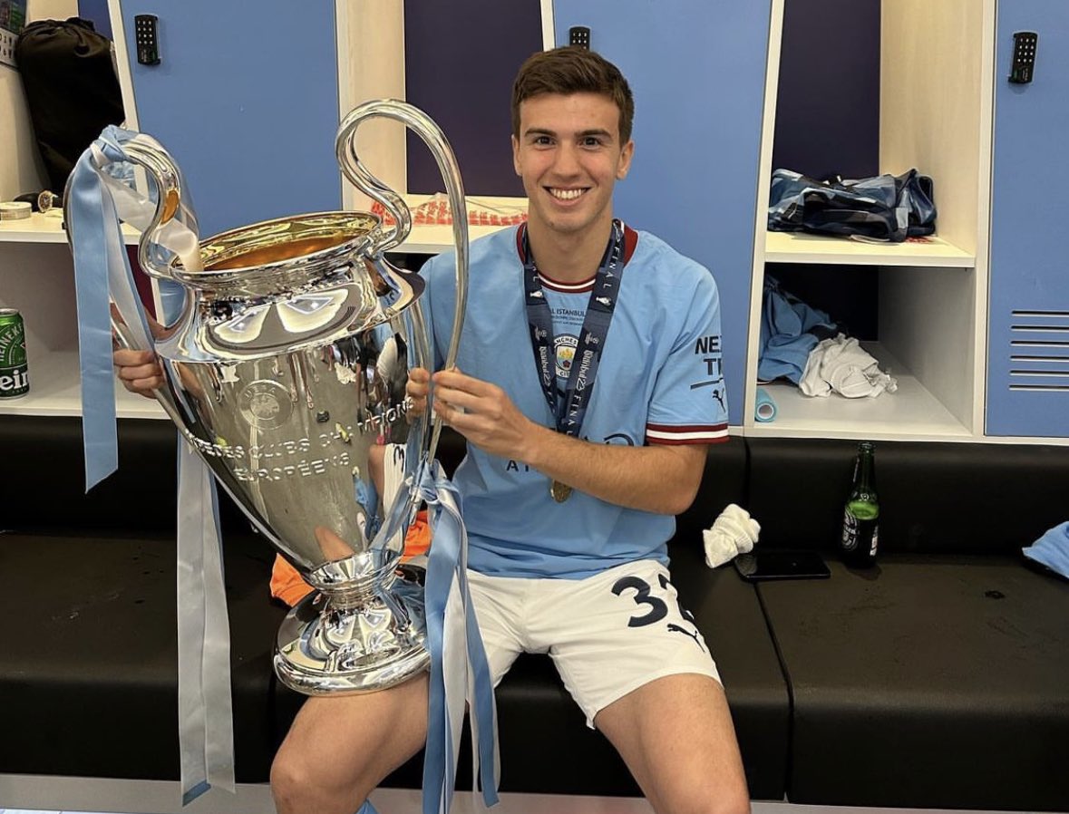 FabrizioRomano's tweet photo. Manchester City and Las Palmas are signing documents right now to seal Máximo Perrone loan deal. Official soon. 🟡🌴🇦🇷 #MCFC

No buy option included, it was not even discussed as possibility. City consider Perrone potential big part of future plans. https://t.co/sYW9Yy3mo2
