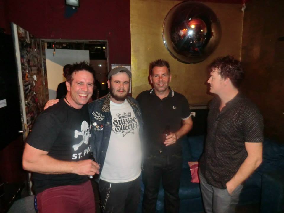 Cheenzman's tweet photo. with one of my favorite bands The Living End 2013 and 2017 in Hamburg🚀🖤🦇
#TheLivingEnd #ChrisCheney #ScottOwen #AndyStrachan #Knust #KnustHamburg #Hamburg #PunkRock #Punk #PopPunk #Rockabilly #RockNRoll #Psychobilly #Australia #WhiteNoise #RollOn #Wunderbar #StateOfEmergency https://t.co/WHzJ8YUdHb