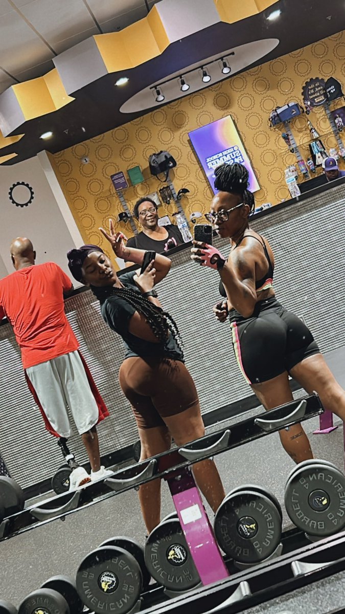 ladyhooks_'s tweet photo. Loving these 5am gym days https://t.co/CUYs17QSZe