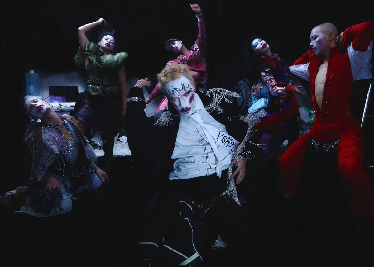 YardTheatre's tweet photo. Buzzing to see @bullyache_ continuing to make waves in Edinburgh after their premiere at #NOW23. We couldn't be prouder to have commissioned their work — it's an absolute tear-jerking hyper-sensory masterpiece. If you love anything good, get in there.
🔗 https://t.co/4ju0kMfEJE https://t.co/FugokQmAXm