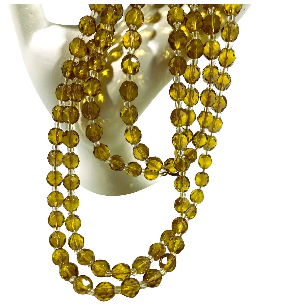ClarasJewelry's tweet photo. Olive Green Faceted Crystal Beaded Single Strand Necklace
#rubylane #vintage #jewelry #necklace #beads #giftideas #AutumColors #FallAccents #jewelryaddict #vintagebeginshere #fashionista #diva #glam #givevintage
https://t.co/9mLduaXoxY https://t.co/gnzbA9SIQ1