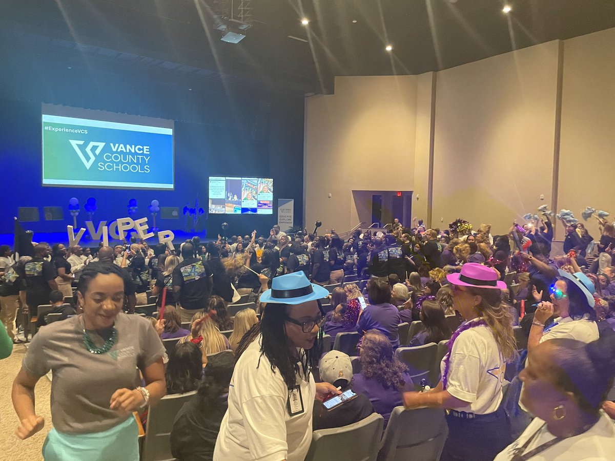 LBYBullDogs's tweet image. It is convocation time!!!!!!! #ExperienceVCS  #SHAPEᵗʰᵉʸᵃⁿᶜᵉʸʷᵃʸ