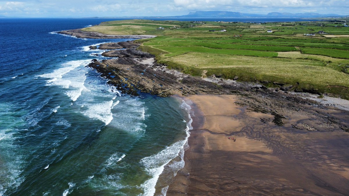 choosesligo's tweet photo. Discover County Sligo's stunning scenery https://t.co/CdJHkGvniz #choosesligo #Sligo #travel.#KeepDiscovering #Ireland @LoveIreland3 @Irelandwest https://t.co/awu0oBUgc0