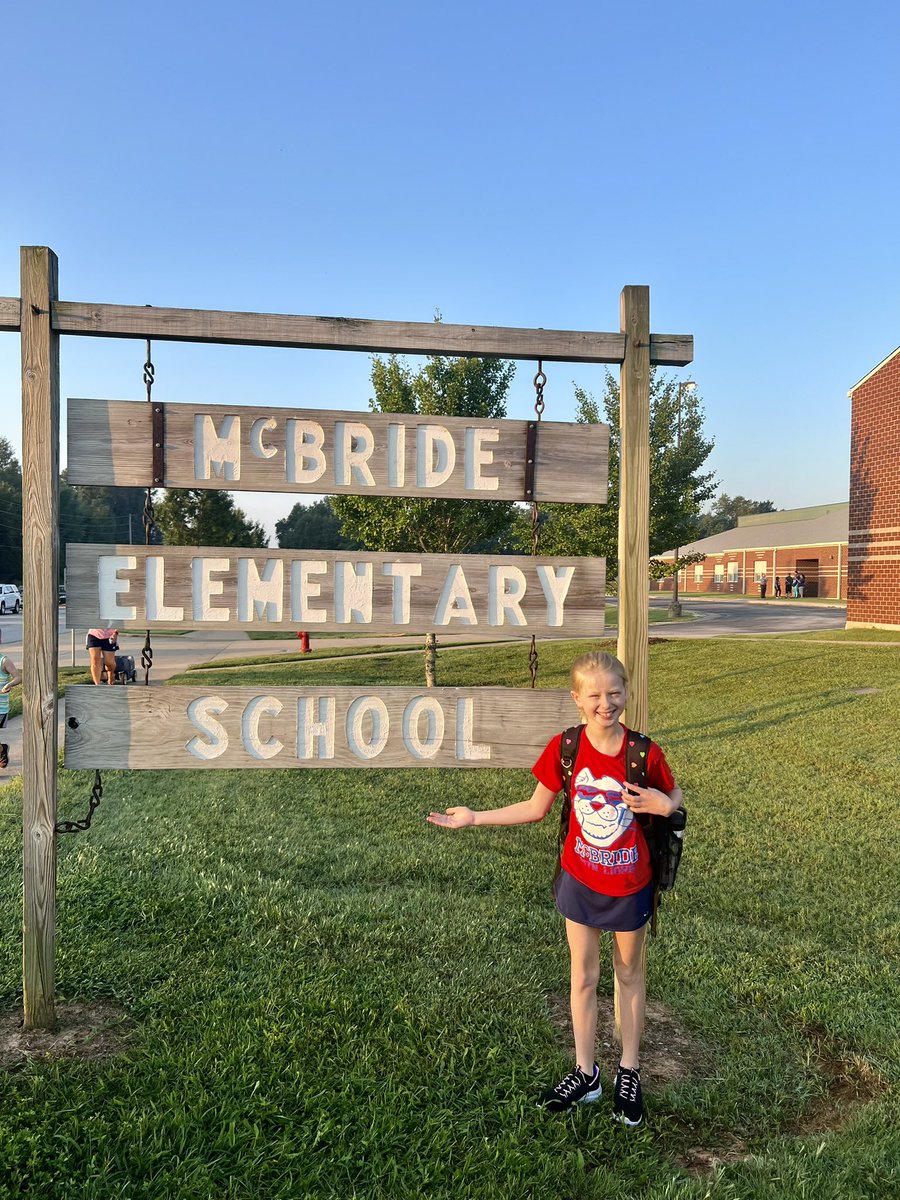Last first day at <a href="/McBrideMtnLions/">McBride Elementary</a>! #BacktoSPS #fourthgrade