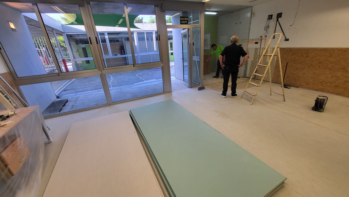 AytoOrihuela's tweet photo. El aula de 2 años del CEIP Miguel Hernández estará lista a principios del curso escolar.
https://t.co/iEXggLj4S5 https://t.co/ay5qGoObPK