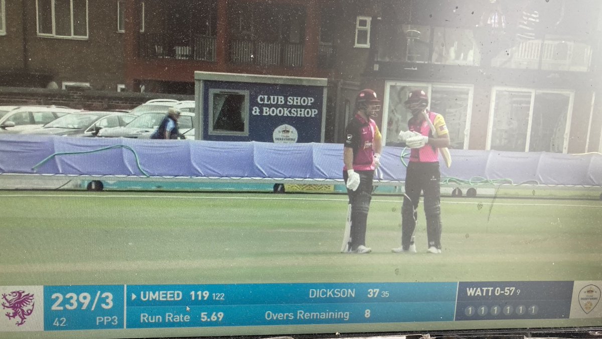 Out The Shoe tweet media