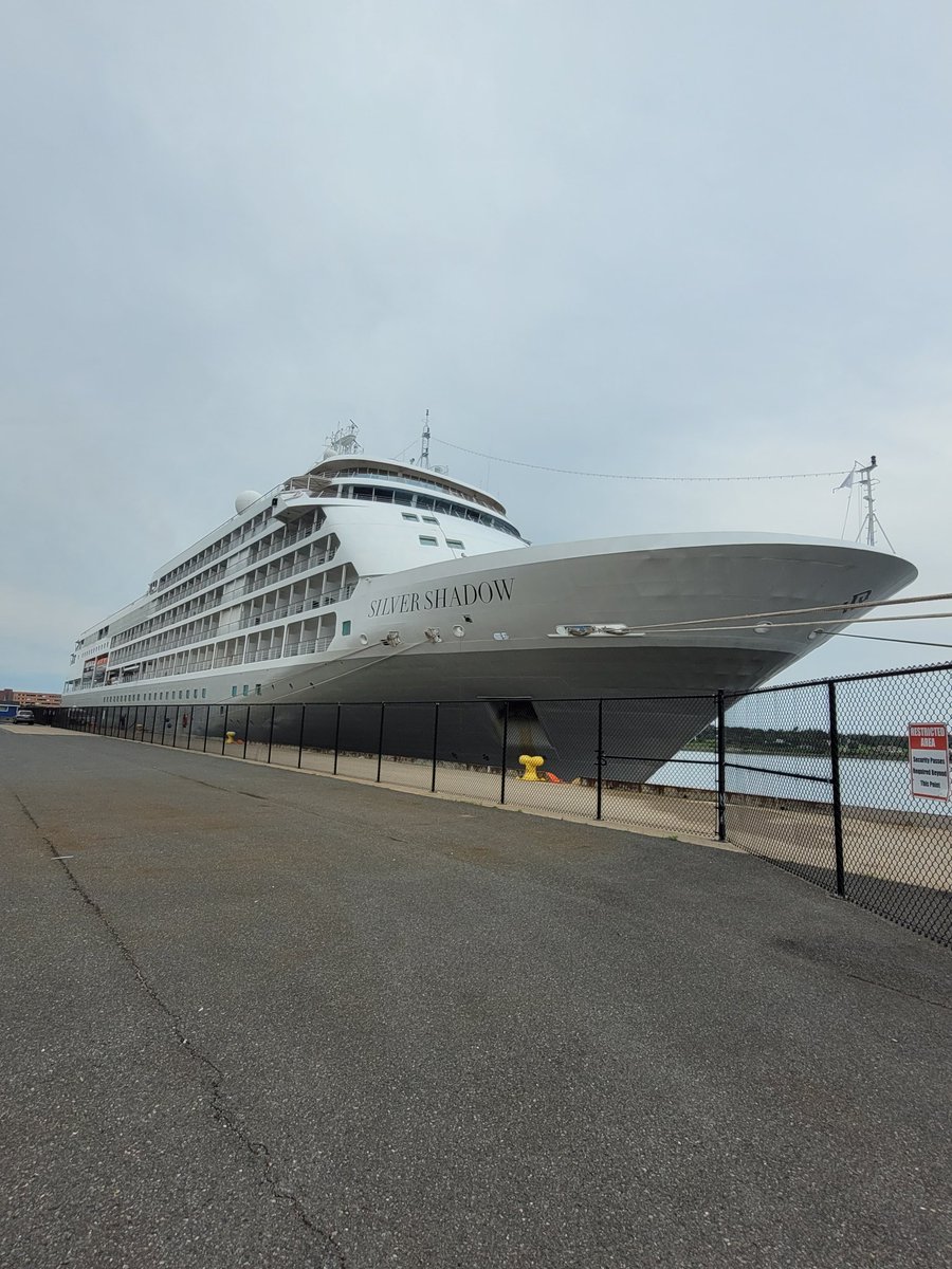 CapeTaxi's tweet photo. Good Morning MS Silver Shadow great to see you here in Sydney we hope that you have a great #caperadventure https://t.co/dx4aZWhWdW