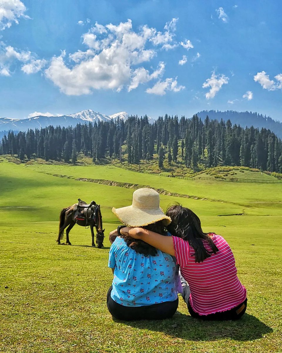 Doodhpathri Kashmir - The Valley of Milk

#doodhpathri #Kashmir #beautiful #Amazing #meadows  #mesmerizing #mountains #beautifuldestinations  #kashmirdiaries #kashmirvalley #kashmirtourism #incrediblekashmir  #IncredibleIndia 

@SyedAbidShah @mingasherpa @JandKTourism…
