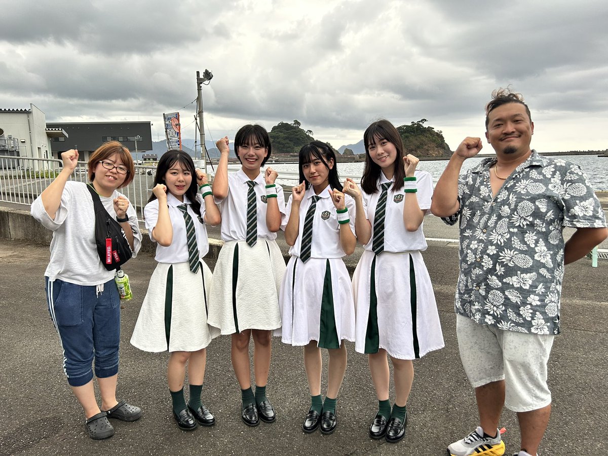 sayanon_idolbu's tweet photo. ついに...！！
私たちがお化け屋敷に挑戦した動画が
公開されました〜！！👀

さやのも今から見ます！
嬉し恥ずかしな気持ちです😂

みんな絶対みて！って思ったけど今見たら
眠れなくなる人いないか心配だにょん( ; ; )

でもやっぱり見て！！！絶対！！

 #FBC
 #ほくりくアイドル部 https://t.co/5KZPU8Vz3w