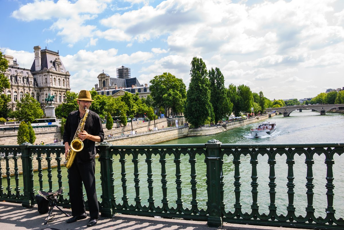 DoTravel_team's tweet photo. Immerse yourself in the soulful rhythms and timeless melodies of the Jazz Capital, Paris. Let the enchanting sounds of jazz transport you to a world of artistic expression and vibrant nightlife. 🎺🎶

Click the link below for more info https://t.co/NLslwSx8FI https://t.co/LUx9q2wxRb