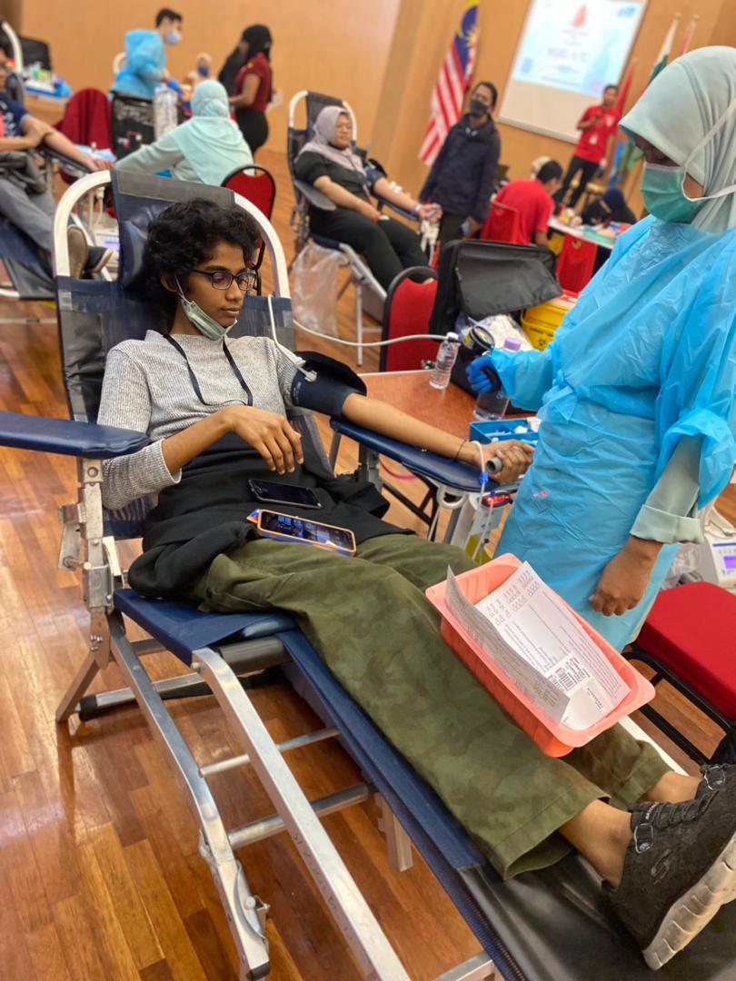 Ammelia3131's tweet photo. Ahhh It's Happening.
#ItsBloodDonation
#BLMC 2153
#CityUBloodDonationDay
During. https://t.co/NWv5MZQM0k