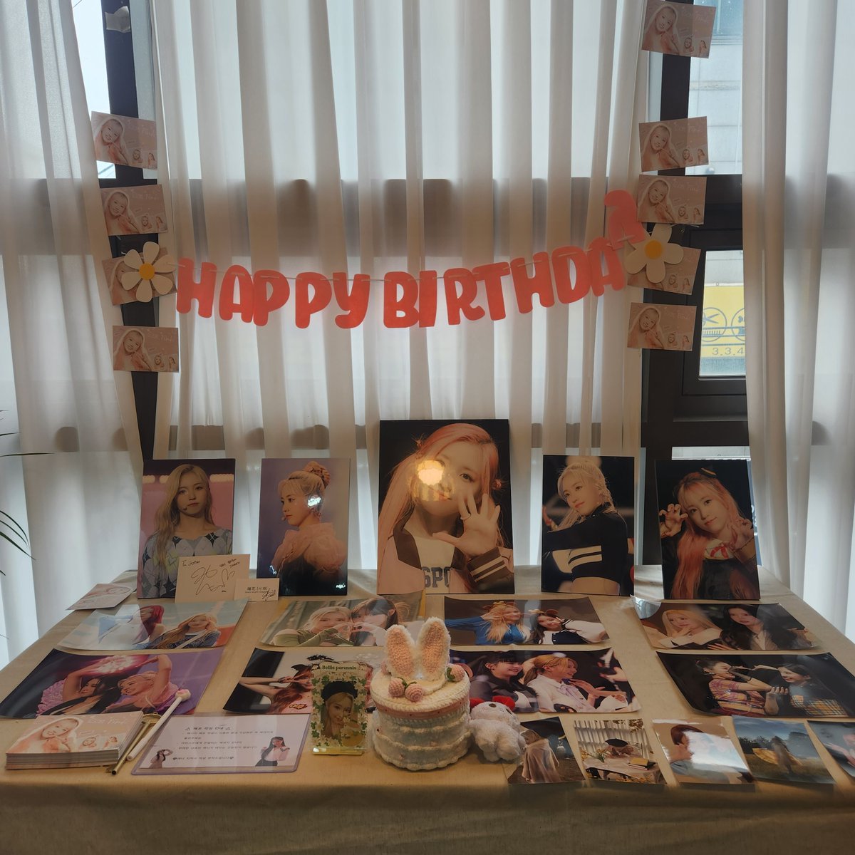 ZZANG_tokki96's tweet photo. 예서 꽃집에서 팔던 리시안셔스의 꽃말이 [변치않는 사랑] 이여서 주최자분께서 일부러 이 꽃으로 정하셨다는 얘기를 전해들었당😯!! 변치않을게 예서야 사랑햄😉❣️
#OUR_PINK_LEMONADE
#우리들의핑크레모나이드_예서
#我所钟爱的粉色柠檬汁 https://t.co/suundZvrML