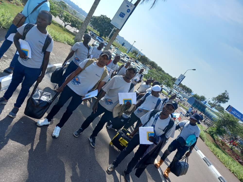 HREXPERTSUganda's tweet photo. Dubai,here we come ✈️✈️Dreams really come to reality,we can make it happen for you too.Register Now at any of our branches FREE!! 📞0740123456 for more info.#gohaysgobetter https://t.co/X521vT4HNE