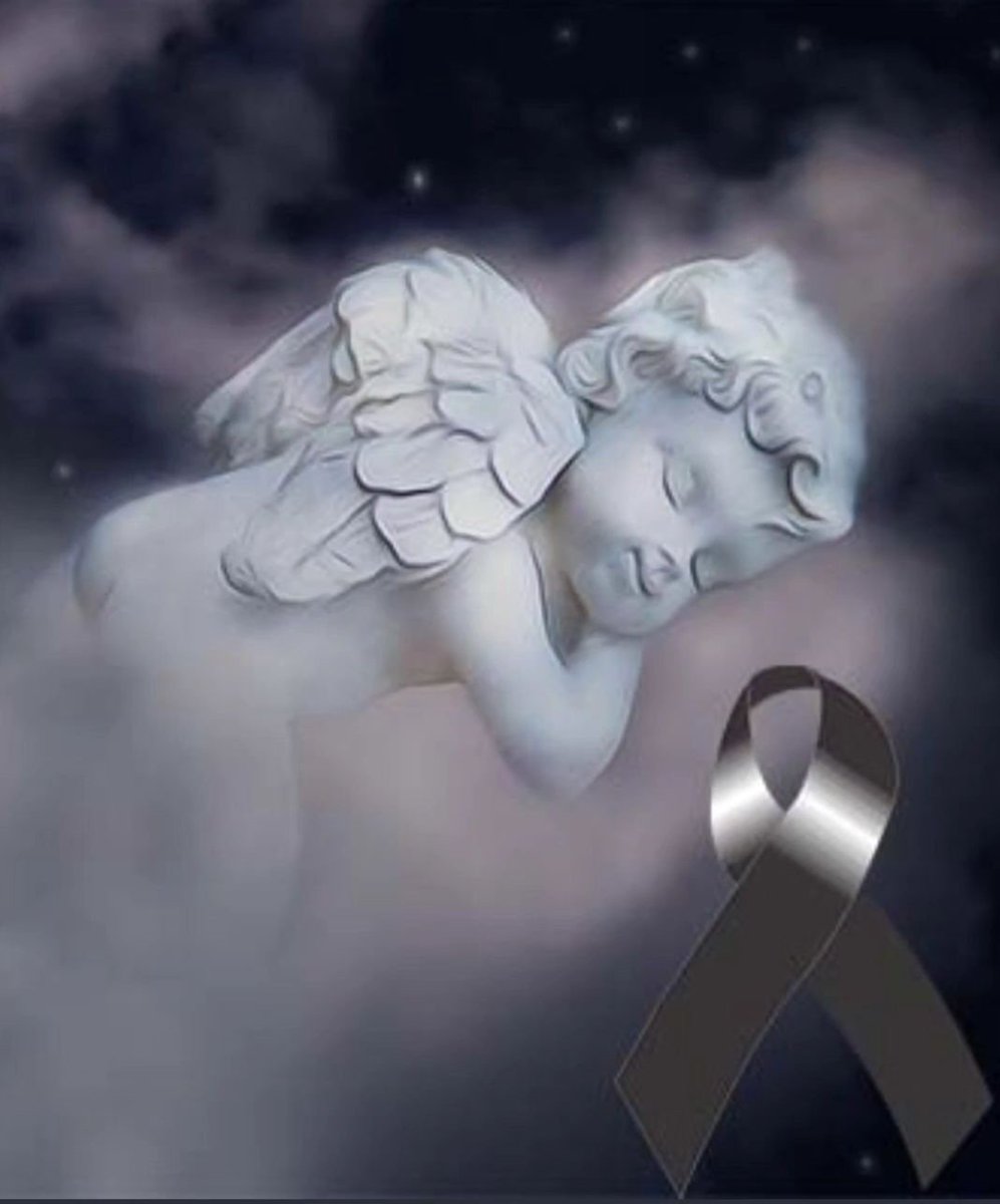 Solo se siente dolor con estas cosas.Que injusta puede ser la vida a veces. Ojalá esos papas   logren tener consuelo y puedan salir adelante. Sin conocerlos la sensación que se siente es querer  abrazarlos y decirles que no están solos. Se respira tristeza en América