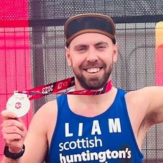 ScottishHD's tweet photo. When Liam Anderson signed up for the #LondonMarathon for the Huntington’s community, he’d no idea how much it would inspire his own family. “It cast light on something that was not really talked about,” he says “My family's support got me over the line.” https://t.co/rcSXzEd9gw https://t.co/bdhoAjXDJV
