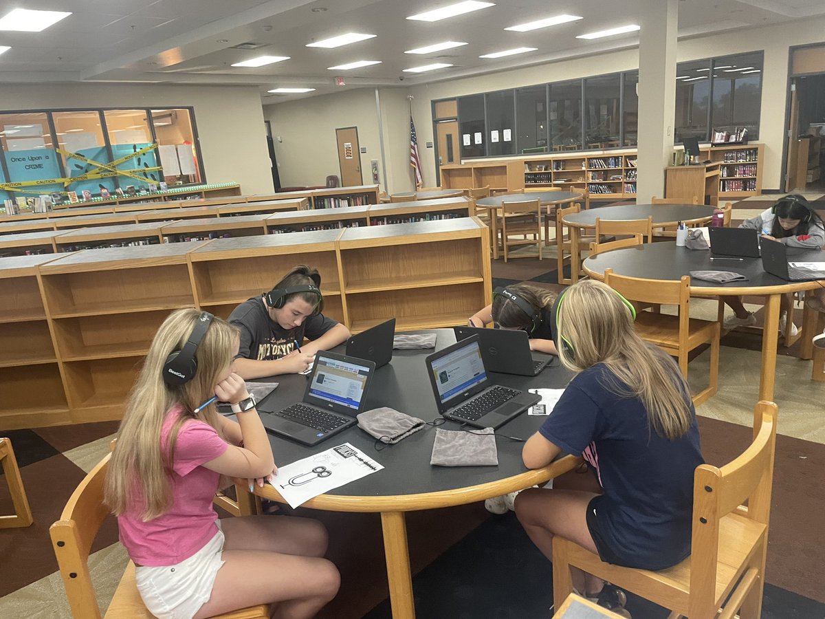 Anna Armstrong tweet media