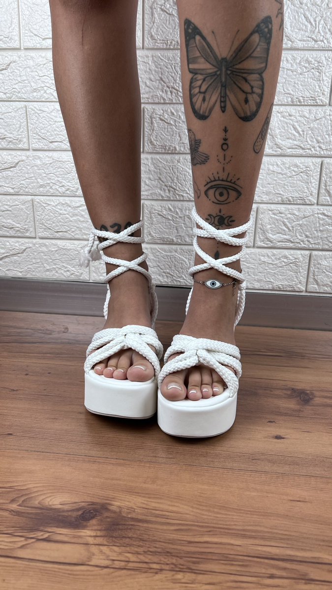 docevicioshoes's tweet photo. FLATFORM preferida de vocês 😮‍💨
Aquele modelo confortável e que combina com tudo ❤️✨ 

Disponível do 34 ao 40 nas cores: preto, branco e OFF! 

R$ 149,90 em até 3x sem juroos!

Pedidos pelo WhatsApp:  21 96933-0582   
https://t.co/VdDyCpjcc8 https://t.co/czYM3WsVi2