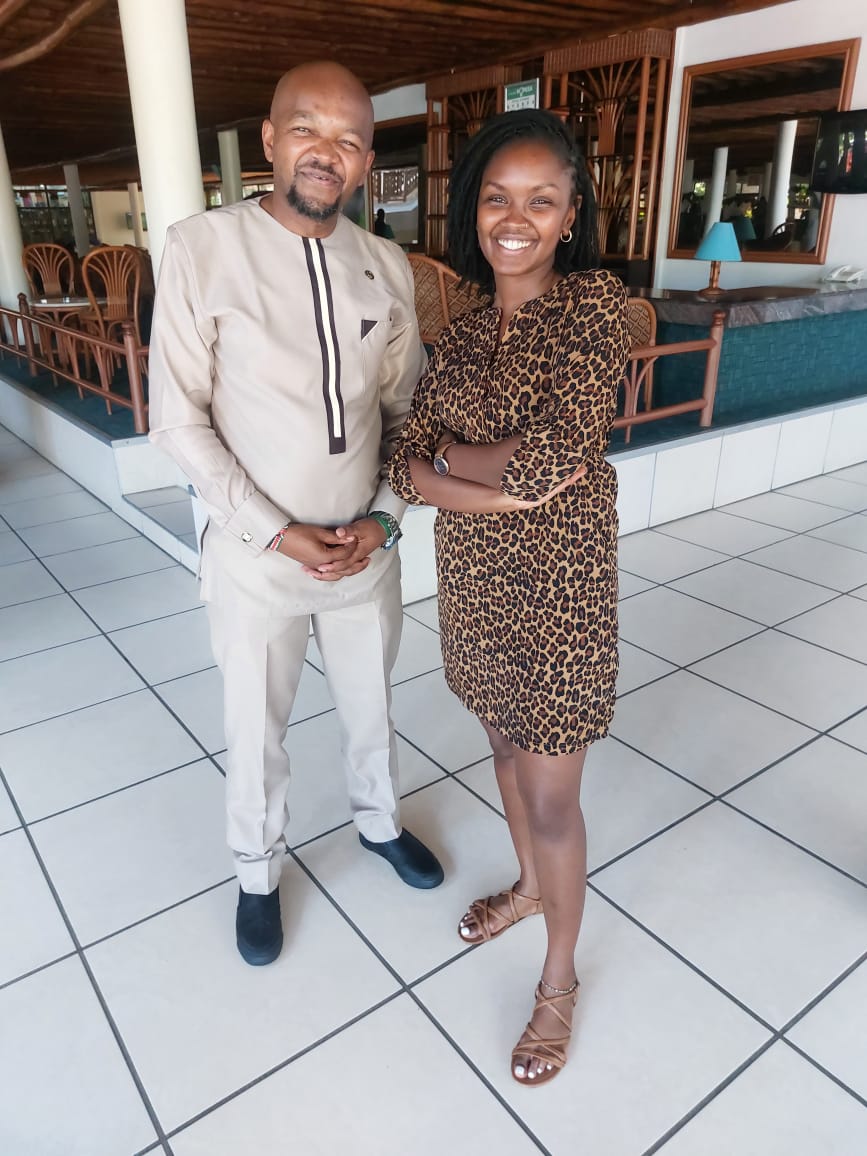 KevinOsidoEsq's tweet photo. With @SilantoiSuzanne, CECM Health, Wellness &amp; Nutrition, Nairobi City County Government during the  Health Management Boards Induction Workshop.
@CGW_Kenya @NairobiCityGov @Amref_Worldwide @USAID @FordFoundation @USAIDKenya @MOH_Kenya @KenyaGovernors #EffectiveHealthGovernance https://t.co/5203chiszn