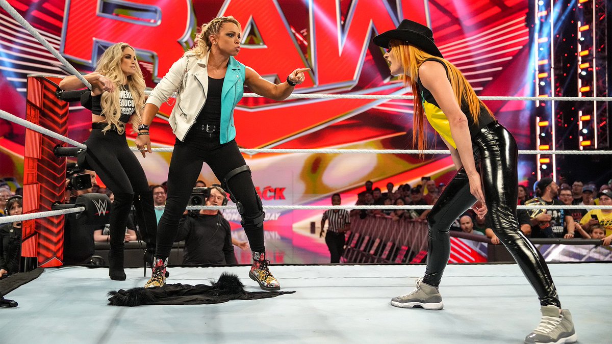 TStratusSource's tweet photo. #WWERAW Digitals: https://t.co/PdIujIMtBJ
#TrishStratus #Stratusfied #Stratusfaction #ThankYouTrish #WWE 

(@trishstratuscom) https://t.co/01HC9wJVWb