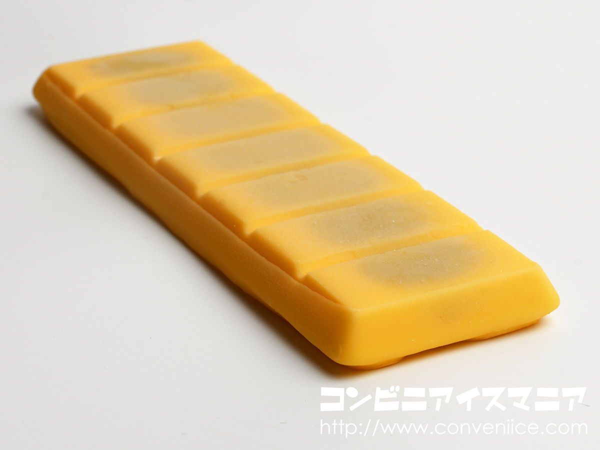 icemania's tweet photo. 板チョコアイスファンの皆様！セブンイレブンに待望の新作が並んでます！プリン🍮好きはお見逃しなく！森永製菓『板チョコアイス カラメルプリン味』。コク深いカスタード味アイスに、ほろ苦～いカラメルソースを合わせ、パキパキ食感のプリン味チョコでコーティング！間違いないおいしさ🤣
