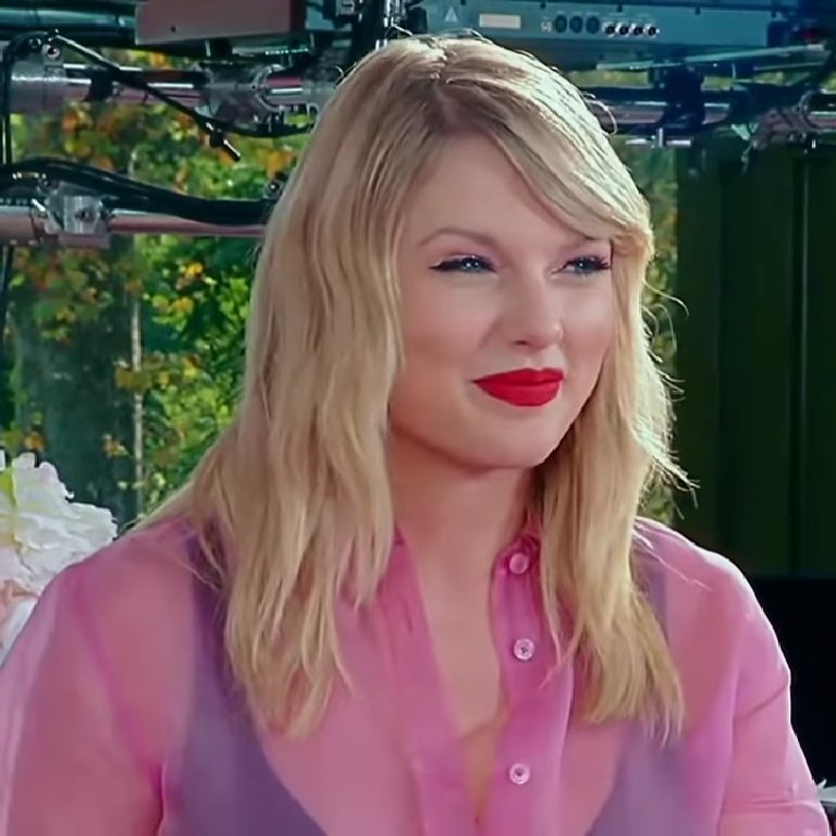 taylorswiftbr's tweet image. ELA FEZ HISTÓRIA!

HÁ 4 ANOS, Taylor anunciou no programa Good Morning America a regravação de seus 6 primeiros álbuns.