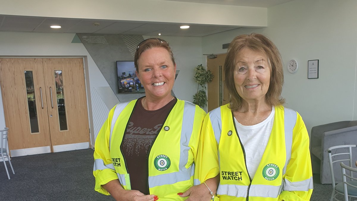Sutton_WMP's tweet image. Two wonderful ladies have this morning received their 5 year Street Watch badge, a big thank you to them for doing a fantastic job on the Harvest Fields Street Watch and being dedicated to the community they live in. Congratulations. #streetwatch, #staysafe