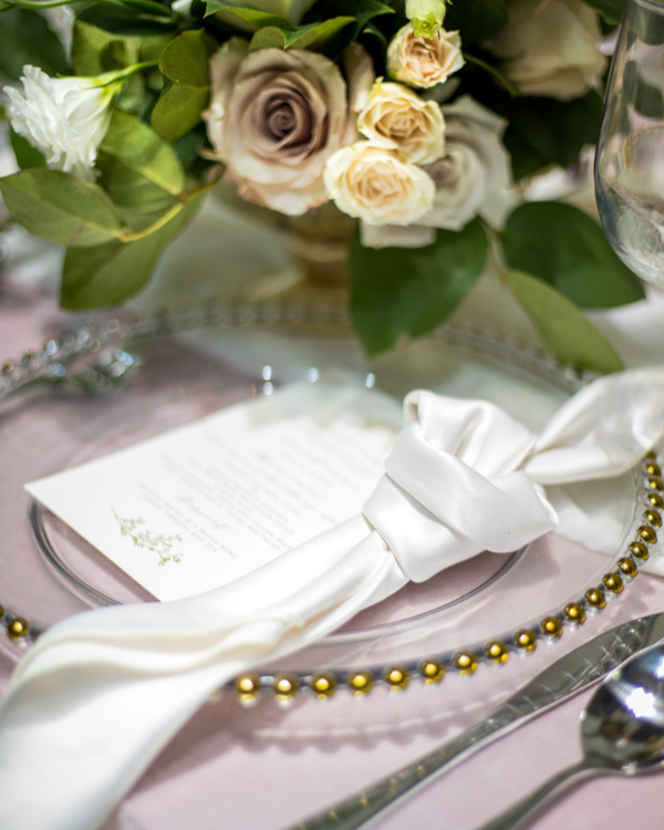 antrweddings's tweet photo. Little details like how you place your napkin and menu cards make the world of a difference. 
Photo: DA Photography

#hamiltonweddingflorist #hamiltonweddingflowers #niagaraweddingflowers #niagaraweddingflorist  #weddingflowers #weddingflorals #weddingfloralsdecor #weddingflorals https://t.co/zp27iHNnx8