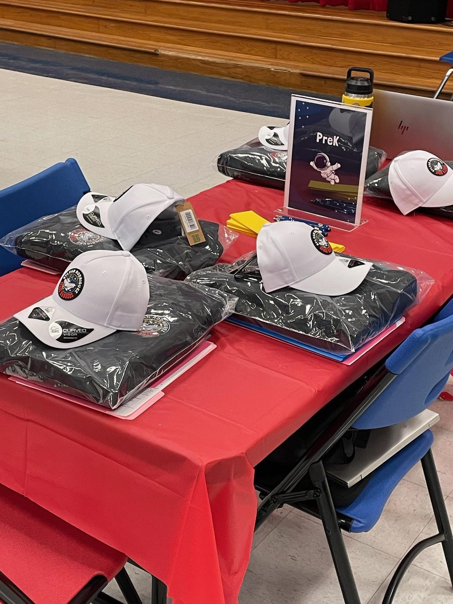 Mission possible has started here @hisd_SRE. Thank you to our Space Captain @ParisaBehzadi_  for preparing us to get ready to launch a great school year. #MissionPossible #Soar #hisd #prekinder #sre #newschoolyear