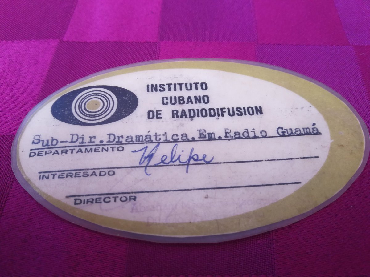 Sorpresas de la entrega de los #PremiosNacionalesRadio2023, nuestra entrañable Nersys Felipe viajó a La Habana a recoger su Distinción y con ella su carnet de ingreso a la #RadioPinareña como actriz del Grupo Dramático, hace más de 50 años. Felicidades Maestra! #CubaEsCultura
