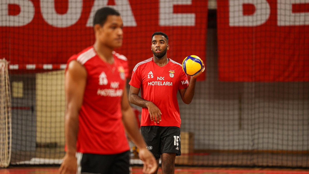 modalidadesslb's tweet photo. 🔛 Continuam os trabalhos do #VóleiBenfica! 👊 https://t.co/FO3e3cEu1N