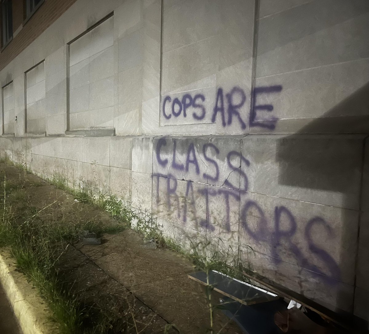 "Cops are class traitors"
Seen in St. Louis, Missouri
