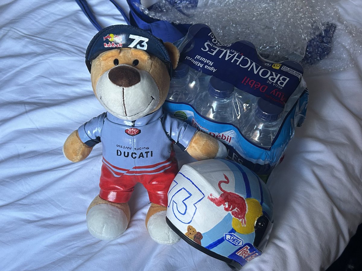 Cos_lettuce's tweet photo. My first Europe, my first MotoGP race! I'm traveling in Barcelona after a 20-hour flight! 😮‍💨

This little teddy bear Alex is getting ready to see @alexmarquez73 at the #CatalanGP 🥹💖 https://t.co/XRjS2hxWBw