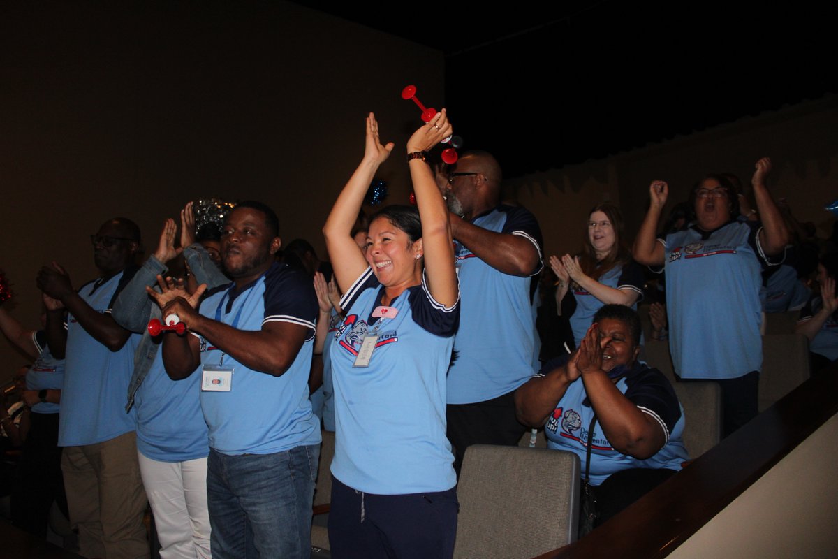 VanceCoSchools's tweet image. 🥁🎉The 2023-24 VCS Spirit Stick was claimed by....@ClarkeBulldogs! Way to go! #ExperienceVCS